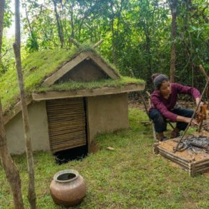 Build The Most Amazing Underground Earth Shelter By Ancient Skill In Tropical Rainforest