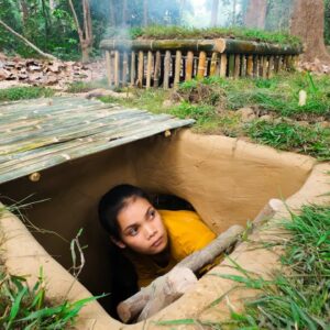 The Most Secret Home Shelter Built By A Little Girl In The Wood, Girl Living Off Grid Building