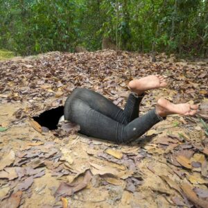 Building the Most Secret Underground Home Villa with Swimming Pool