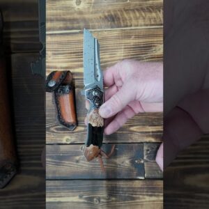 Handmade Damascus steel steel Folding Pocket Knife，3.5 in  Leather Sheath，resin and Maple handle